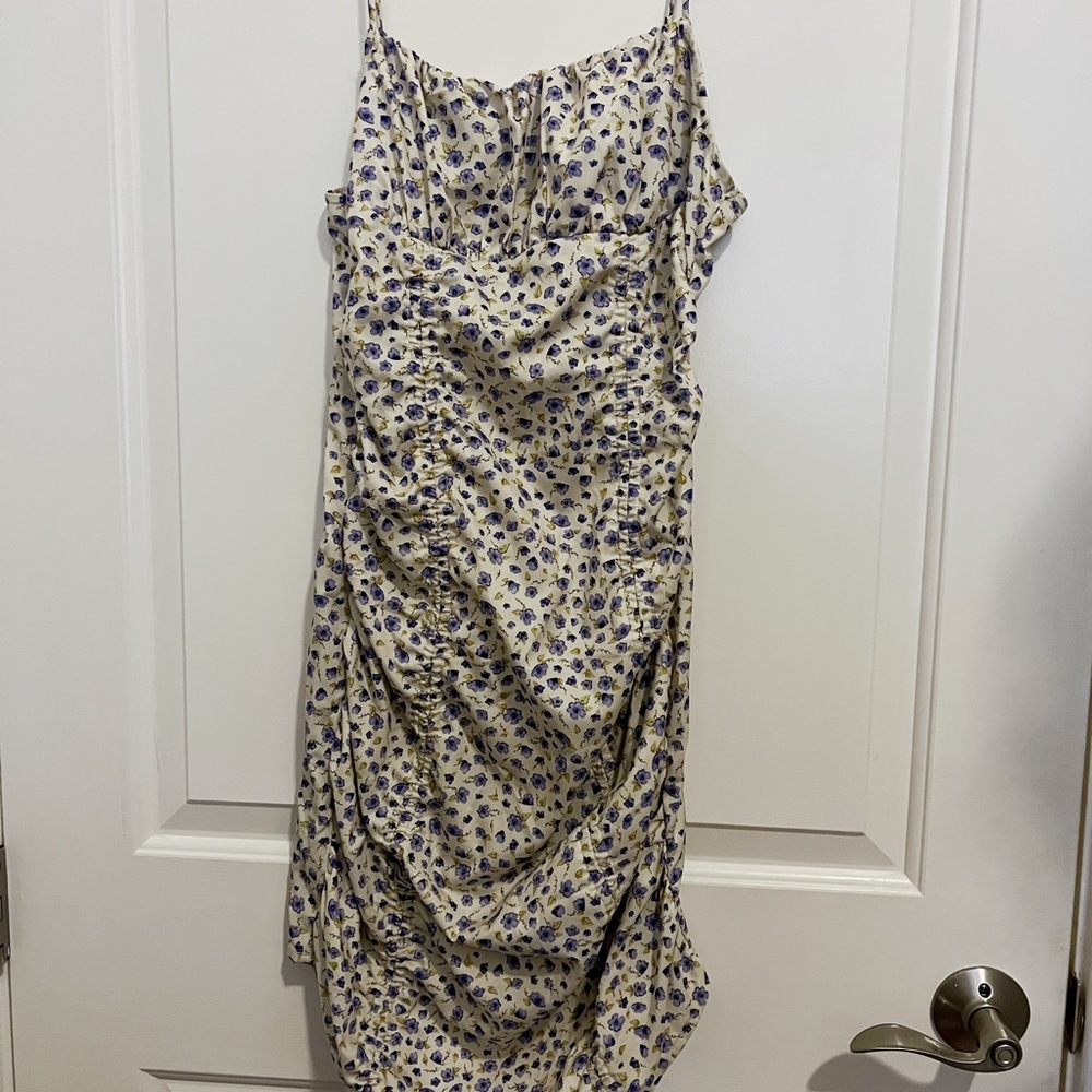 SHEIN Drawstring Knot Front Ruched Floral Dress